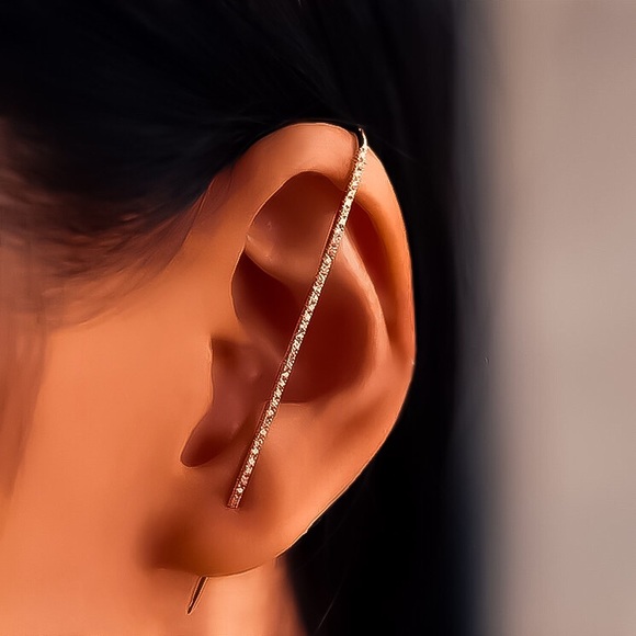 ⚜️[𝟯/$𝟭𝟴]⚜️NEW CZ Gold Bar Posh Ear Hook Crawler Earring - Picture 5 of 10